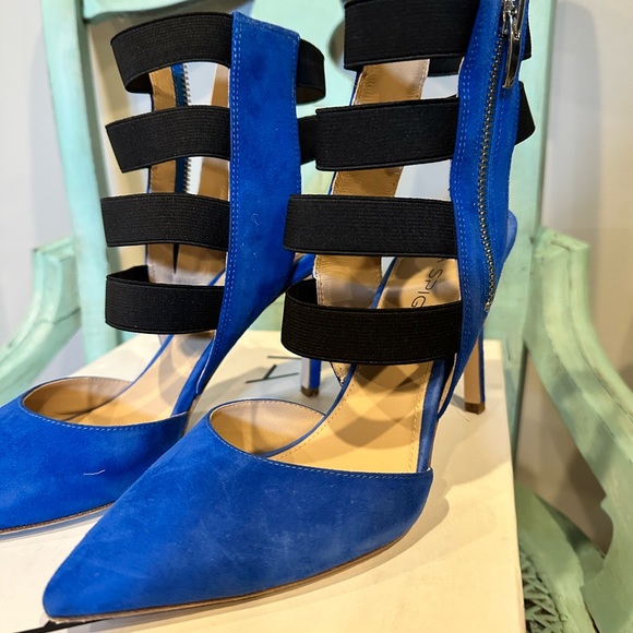 Via Spiga BlueSuede zip up heels - Picture 7 of 7